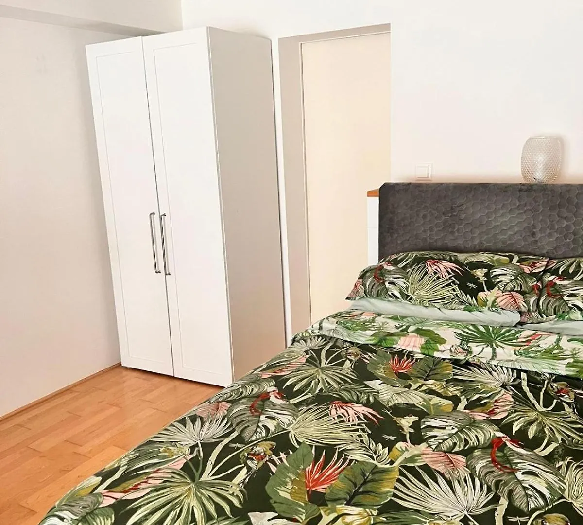 Lejlighed Studio 57 - Two Bus Stops Or 15 Minutes Walking Distance To Esc Event Basel